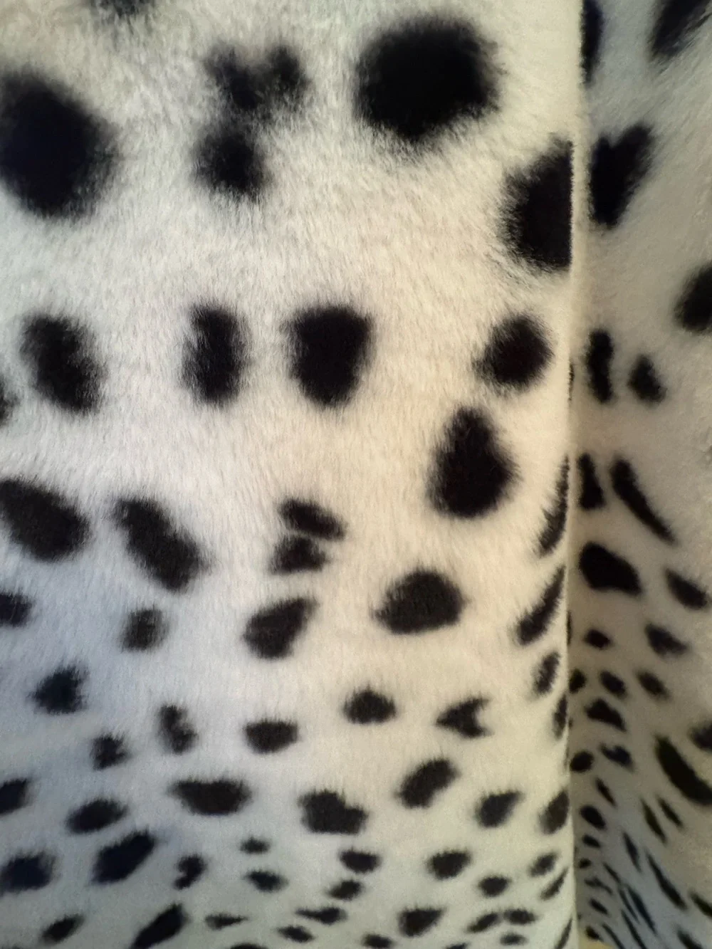 Cruella Deville Dalmatian Print Shawl Wrap Costume - Picture 3 of 4